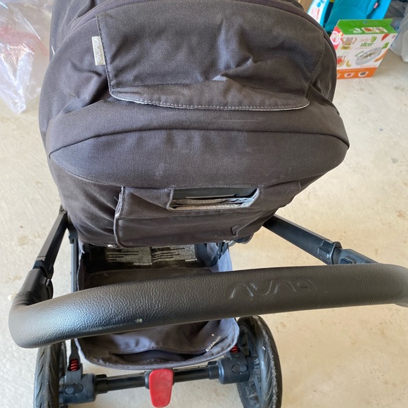 nuna car seat, car seat base and stroller mix 2 for 699.00 2017 - Picture 3 of 4